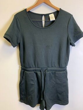 Serra Short Sleeve Romper in Dark Green